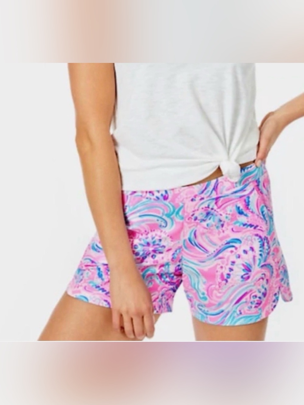 Lilly Pulitzer Ocean View shorts in a vibrant pink blue patterned print M
